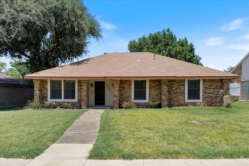 3227 Wichita Dr, Mesquite, TX, 75149-1881 | Card Image