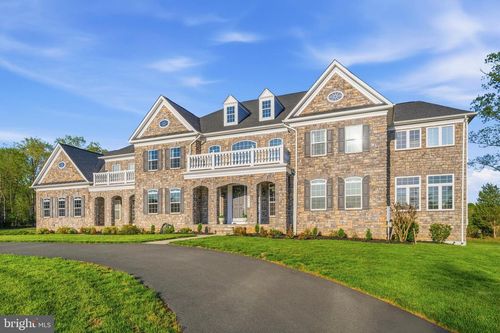 6511 Bull Run Woods Trl, Centreville, VA, 20120-1070 | Card Image