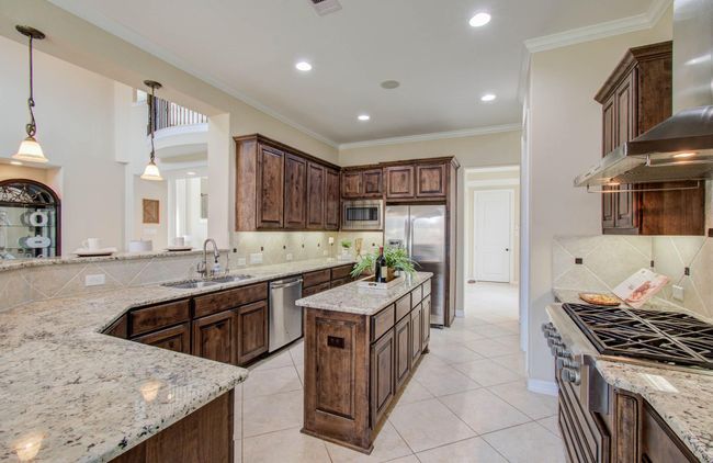 5719 Avon Landing Ln, House other with 5 bedrooms, 6 bathrooms and 3 parking in Sugar Land TX | Image 15