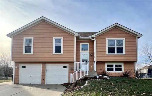 16402 Harris Ave, Belton, MO, 64012-5465 | Card Image