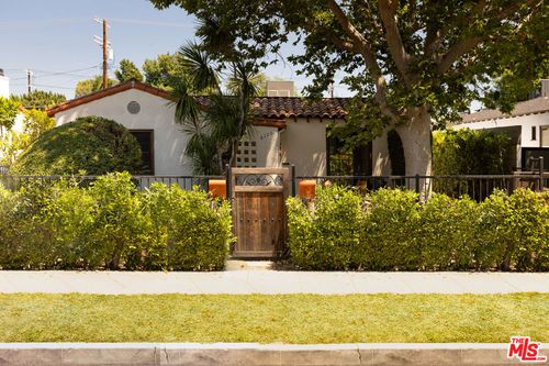 5120 Willowcrest Ave, North Hollywood, CA, 91601-4051 | Card Image