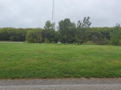 33-11639 E Bear Meadows Dr Se, Alto, MI, 49302-9083 | Card Image