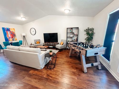 4134 S 5th St, Louisville, KY, 40214-1558 | Card Image