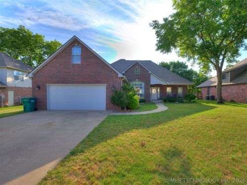 2218 S 113th West Ct, Sapulpa, OK, 74066-9036 | Card Image