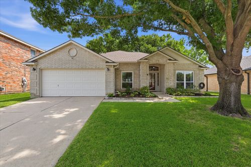4004 Marigold Dr, Haltom City, TX, 76137-5816 | Card Image