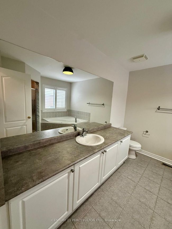 17 Ambercroft St, House other with 5 bedrooms, 4 bathrooms and 2 parking in Markham ON | Image 15