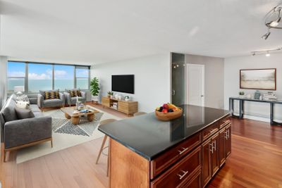 2201 - 4250 N Marine Drive, Condo with 2 bedrooms, 2 bathrooms and 1 parking in Chicago IL | Image 2