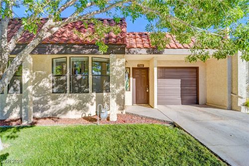 5540 Hobble Creek Dr, Las Vegas, NV, 89120-2367 | Card Image