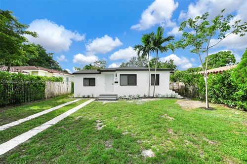 82 Ne 117th St, Miami, FL, 33161-6640 | Card Image