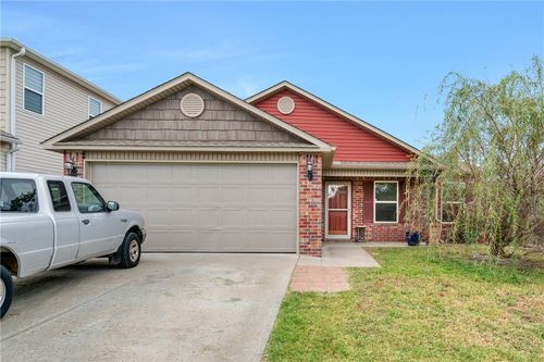 1060 S Jaybird Ln, Fayetteville, AR, 72701-5374 | Card Image