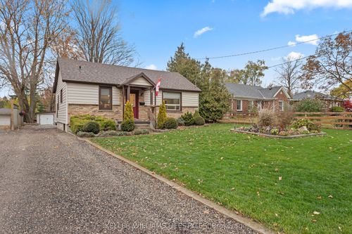 {{alt}} | Card Image