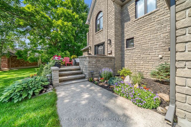 10 Duffys Crt, House other with 4 bedrooms, 3 bathrooms and 7 parking in Minesing ON | Image 4