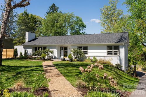 15 Red Oak Rd, Asheville, NC, 28804-2326 | Card Image