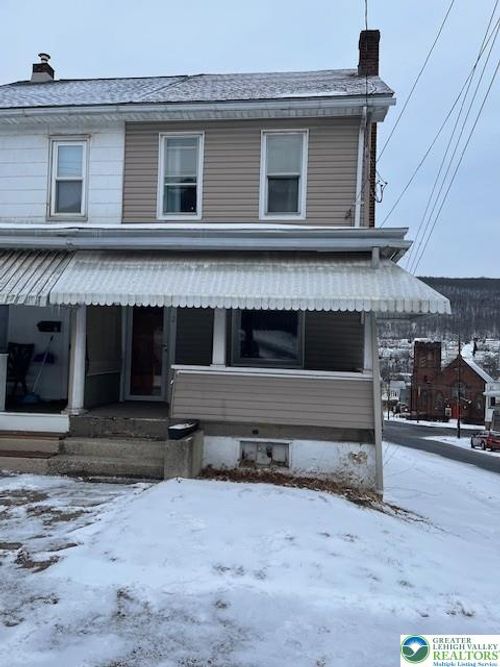 2 W Center St, Nesquehoning, PA, 18240-1521 | Card Image