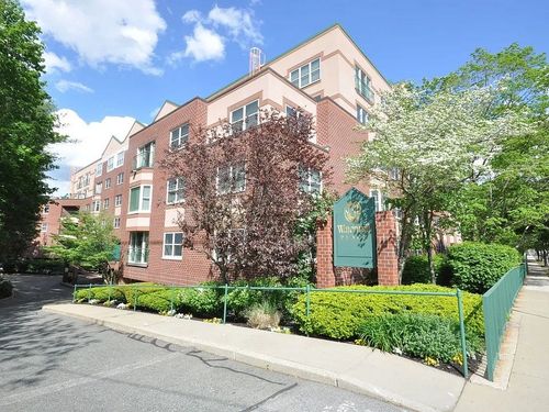 306-1 Watermill Pl, Arlington, MA, 02476-4142 | Card Image