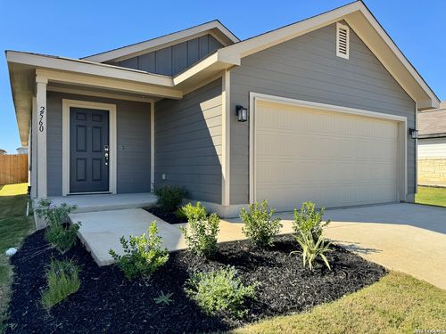 2560 Solon Lane, Seguin, TX, 78155 | Card Image