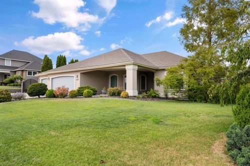 3807 Sedona Dr, Pasco, WA, 99301-8223 | Card Image