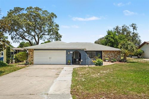 9027 Bonnet Way, Weeki Wachee, FL, 34613-5132 | Card Image