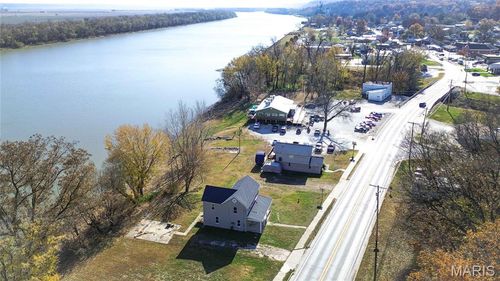 307 N Park St, Hardin, IL, 62047-2004 | Card Image