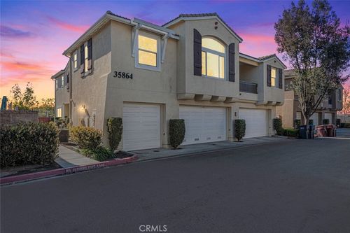 35864 Hazelhurst, Murrieta, CA, 92562 | Card Image