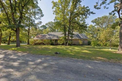 110 Acker Dr, Ada, OK, 74820-7201 | Card Image