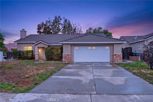 1205 Eucalyptus Dr, Banning, CA, 92220-1453 | Card Image