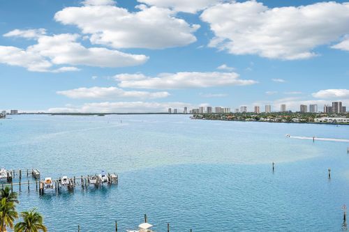 1006-2650 Lake Shore Drive Ne, Riviera Beach, FL, 33404 | Card Image