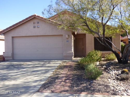 8704 N Frampton Pl, Tucson, AZ, 85742-4887 | Card Image