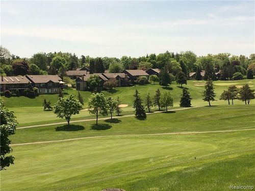 1829 Golf Ridge Dr, Bloomfield Hills, MI, 48302-1721 | Card Image