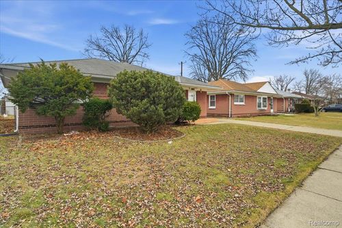 1198 E Hudson Ave, Madison Heights, MI, 48071-4123 | Card Image