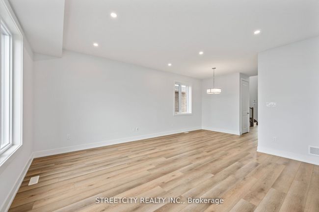 33 Lucas Rd, House other with 3 bedrooms, 3 bathrooms and 2 parking in St. Thomas ON | Image 11
