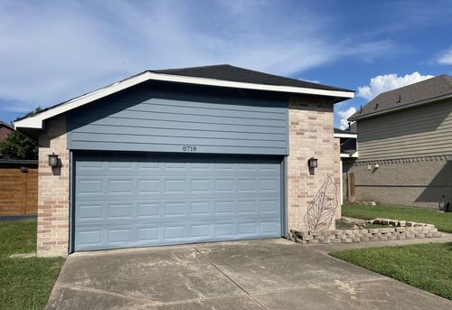 8718 Roaring Point Dr, Houston, TX, 77088-8027 | Card Image