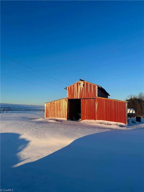 1063 Pell Rd, Westfield, NC, 27053-7559 | Card Image