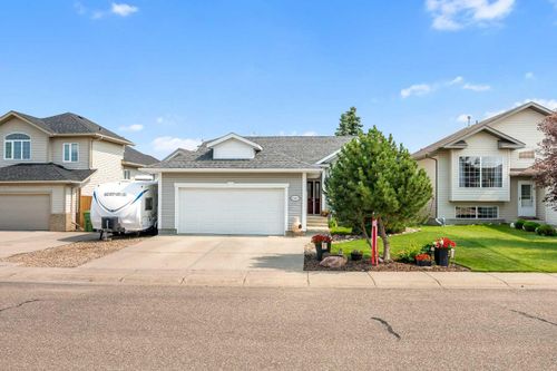 2307 61a Ave, Lloydminster, AB, T9V3J8 | Card Image
