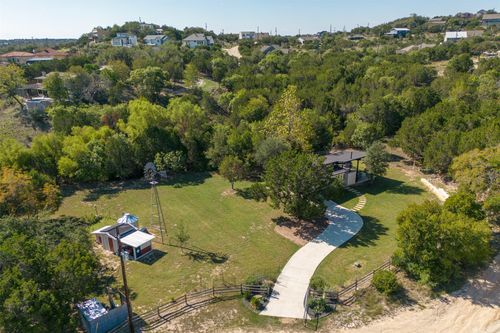 10501 Lake Park Dr, Dripping Springs, TX, 78620-2623 | Card Image