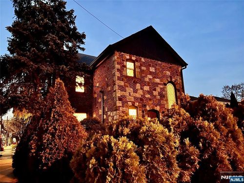 695 Palisade Ave, Cliffside Park, NJ, 07010-3109 | Card Image