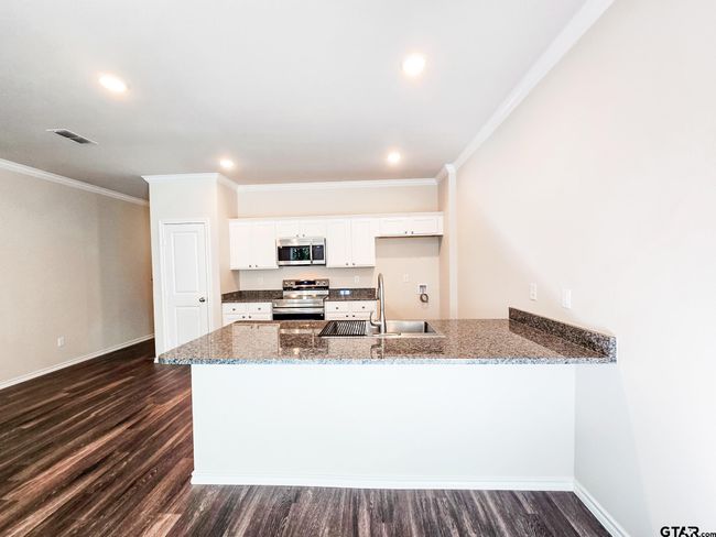 1102 Park Meadows Dr., House other with 4 bedrooms, 2 bathrooms and null parking in Whitehouse TX | Image 9