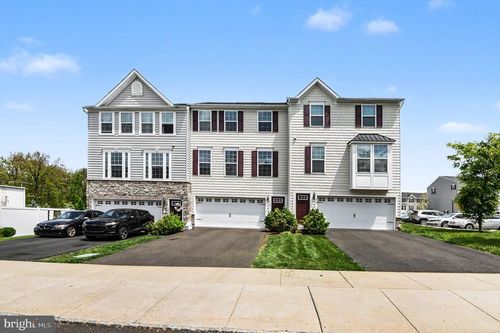 413 Arbor Blvd, PERKASIE, PA, 18944-1250 | Card Image