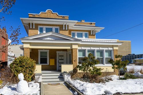3 S Montpelier Ave, Atlantic City, NJ, 08401-6266 | Card Image