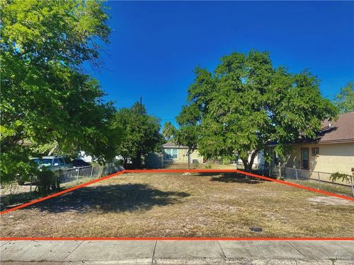 150 W Sixth St, La Feria, TX, 78559-5090 | Card Image