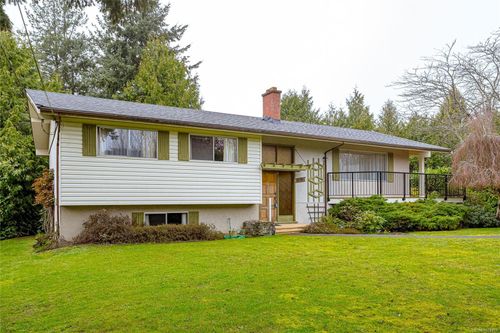 4108 Torquay Dr, Victoria, BC, V8N3K9 | Card Image