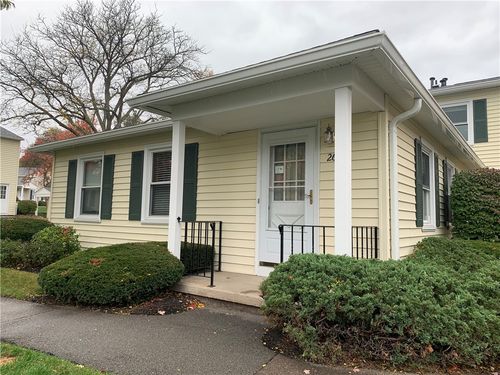 26 Heron Way S, Fairport, NY, 14450-3320 | Card Image