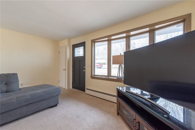 72 Flagg Ave, House other with 3 bedrooms, 2 bathrooms and 3 parking in Warwick RI | Image 4
