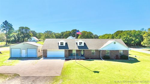 1801 Willow Dr, Stigler, OK, 74462-3549 | Card Image