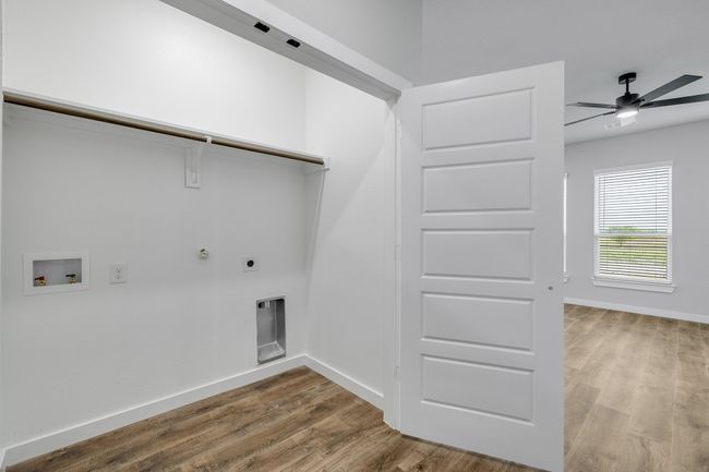 3844 Clovis St, Home with 4 bedrooms, 2 bathrooms and null parking in Midlothian TX | Image 15