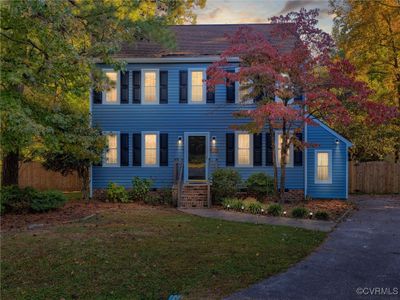 Colonial-style house featuring a yard | Image 2