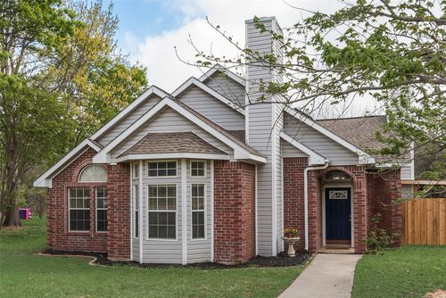 9122 Oak Hollow Dr, Rowlett, TX, 75089-2458 | Card Image