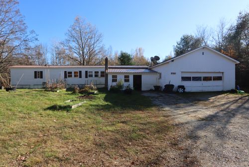 174 Move Acres Road, Wilton, ME, 04217 | Card Image