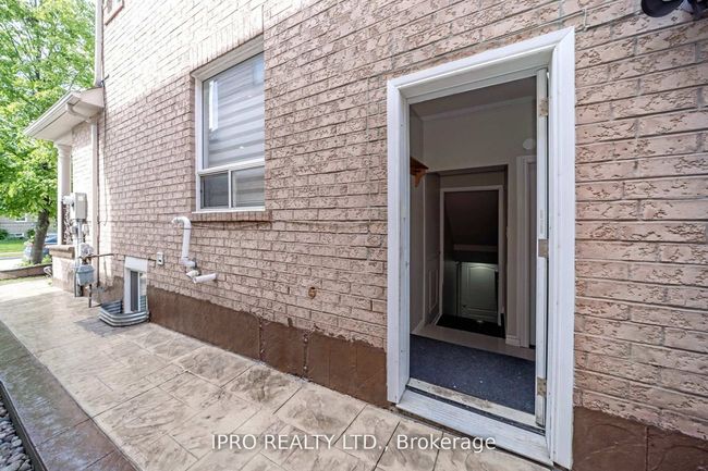 21 Sandway Dr, House other with 7 bedrooms, 5 bathrooms and 4 parking in Brampton ON | Image 49