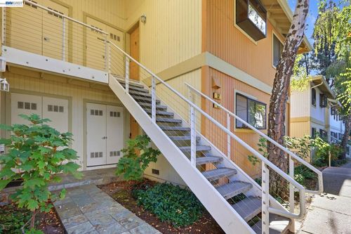 52-2827 Monument Blvd, Concord, CA, 94520-3085 | Card Image